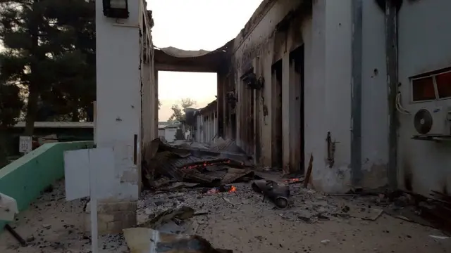 دې بريد کې لږ ترلږه ٣٠ ملکي وگړي وژل شوي وو . ايم ايس ايف د روغتون پر ودانۍ بريد يو جنگي جرم بللى وو