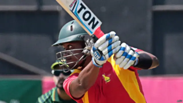 چبھابھا دوسری بار پاکستان کے خلاف نروس نائنٹیز کا شکار ہوکر ون ڈے انٹرنیشنل میں اپنی پہلی سنچری سے محروم ہوگئے