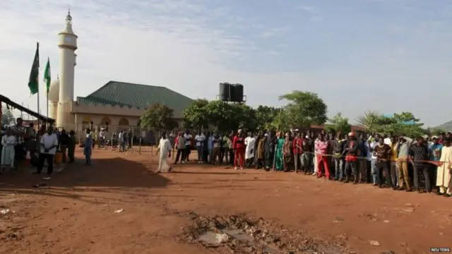 سنہ 2009 سے ملک میں جاری بوکوحرام کی کارروئیوں کے نتیجے میں اب تک تقریباً 17 ہزار افراد ہلاک ہوچکے ہیں