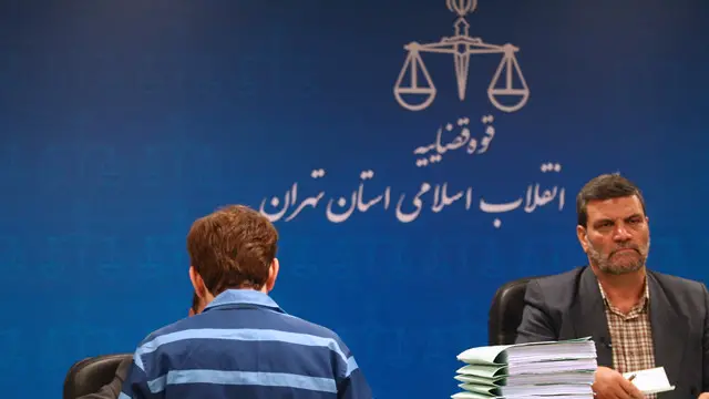 همه شواهد نشان می دهند پدیده فساد فقط چند مهره درشت و یا شبکه های پنهان و مافیایی را در بر نمی گیرد و بخش های مهمی از جامعه را به اشکال گوناگون آلوده کرده است.