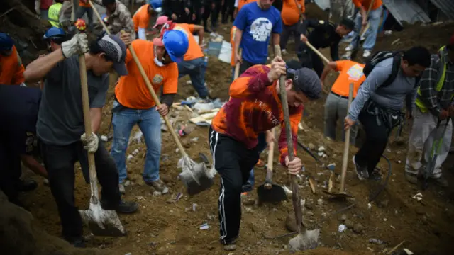 حکام کے مطابق ابھی بھی ساڑھے تین سو افراد لاپتہ ہیں