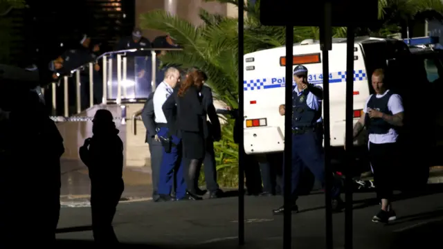 悉尼警方在现场搜查