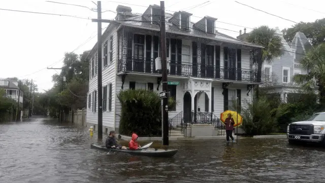 موسلا دھار بارشیں کیریبیئن میں شدید سمندری طوفان جوکن سے منسلک خراب موسم کے باعث شروع ہوئیں