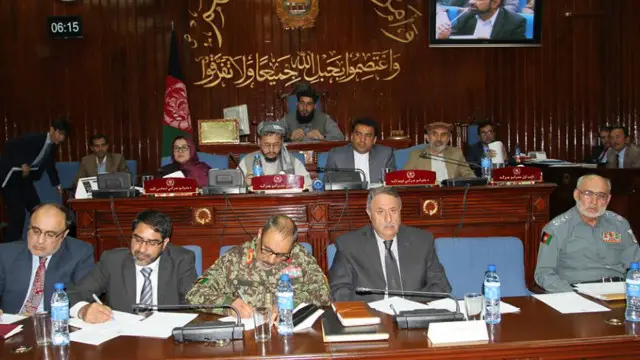 سنای افغانستان امروز وزیر داخله این کشور برای توضیح در مورد افزایش ناامنیها و ادامه جنگ در قندوز فراخواند