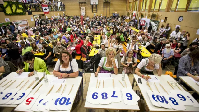 El jurado eligió entre 18 categorías divididas en tres grupos: bigote, barba parcial y barba completa.