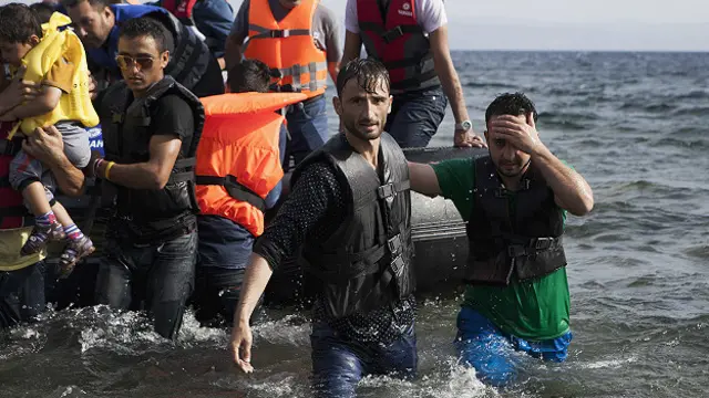 migrantes llegan a Kos