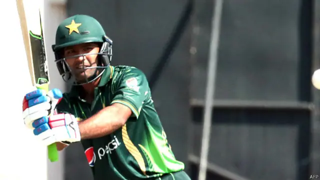 اسد شفیق 38 رنز کے ساتھ ناٹ آؤٹ رہے