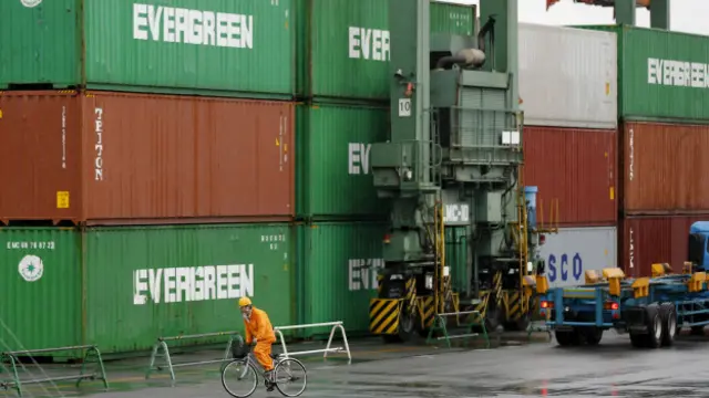 Pasar di 12 negara anggota TPP akan lebih terbuka bagi produk sesama anggota TPP.