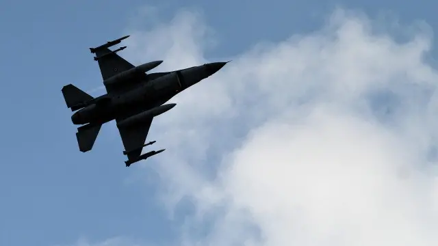 Jet tempur Turki yang mengejar pesawat-pesawat tempur Rusia.