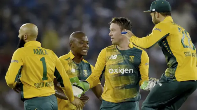 दक्षिण अफ्रीकी टीम ने भारतीय बल्लेबाज़ी को ध्वस्त कर दिया