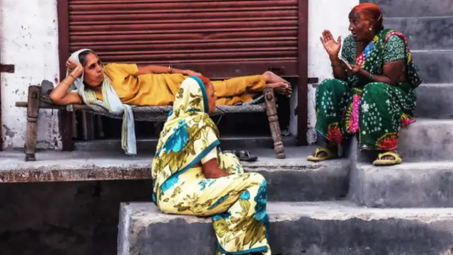 گھریلو خواتین کی خودکشیوں کی شرح مختلف ریاستوں میں مختلف ہوتی ہے