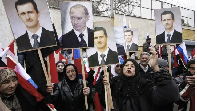 شامی صدر کو روس کی حمایت حاصل ہے جبکہ مغربی ممالک کی اکثریت کا خیال ہے کہ شام کے بحران کے خاتمے کے لیے بشارالاسد کا اقتدار چھوڑنا ضروری ہے