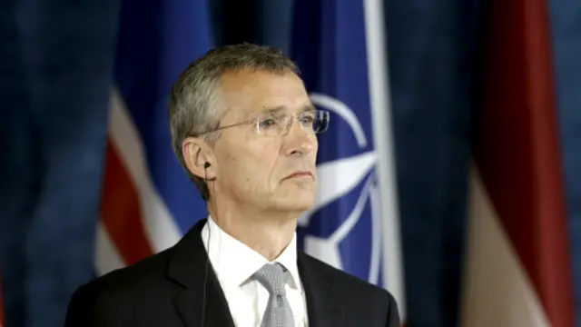 دبیرکل ناتو تعرض هواپیماهای روسی به حریم هوایی ترکیه را "غیر قابل قبول" توصیف کرده است