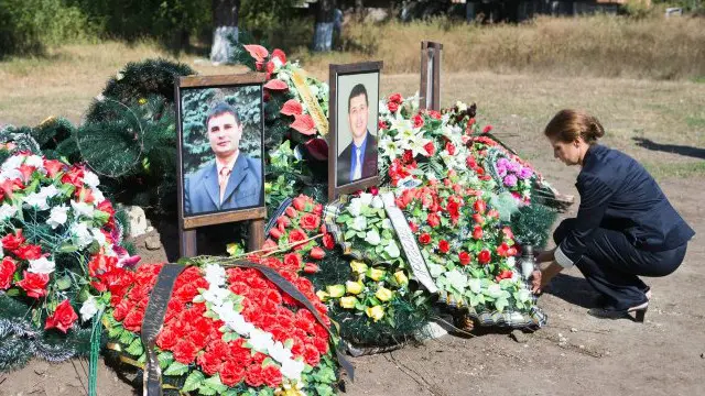 Могили вбитих бойовиками священників у Слов'янську