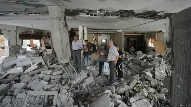 فلسطینی صدر محمود عباس نے فوجی کونسل اور سکیورٹی کمانڈروں کو چوکس رہنے کی ہدایت کی ہے