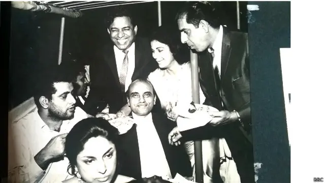 منوج کمار کو وہ اپنا سچا دوست تسلیم کرتی ہیں