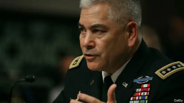 د ناټو ځواکونو دغه قومندان وویل، که چېرې افغان او پاکستاني چارواکي د سولې لپاره ژر لاس په کار نه شي، شاید روان ۲۰۱۶ کال هم د تودوخې په رانژدې کېدو سره د تېر ۲۰۱۵ کال په څېر خونړی وي.