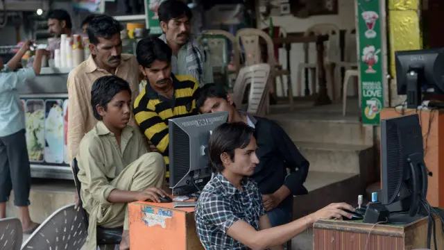 تحقیقات کرنے والی ایجنسی یا آفسر شبے کی بنیاد پر چھاپا مار سکتا ہے، ڈیٹا یا سسٹم ضبط کر سکتا ہے یا گرفتار عمل میں آ سکتی ہے