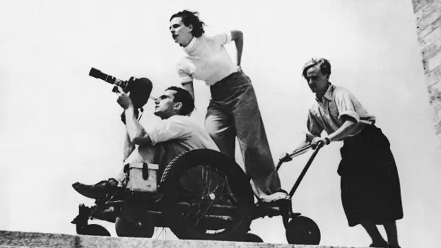 Лени Рифеншталь на съемках Олимпиады в Берлине