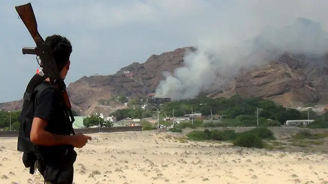 یمن میں سعودی عرب کی کمان میں حوثی باغیوں کے خلاف کارروائیاں جاری ہیں