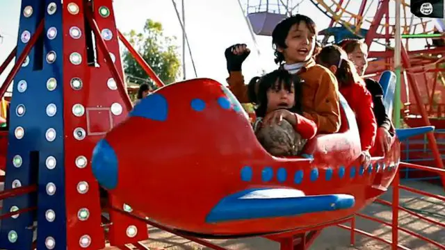 الأطفال يحتفلون بعيد الفطر