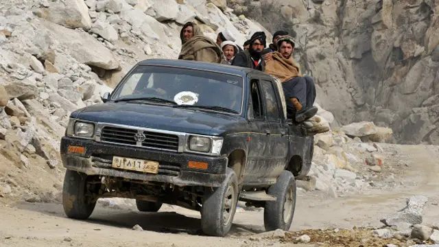 Obama señaló que el fin de las operaciones de combate de la OTAN en 2014 ha tenido un precio. Los talibán han perpetrado ataques contra civiles y fuerzas de seguridad afganas en el último año.