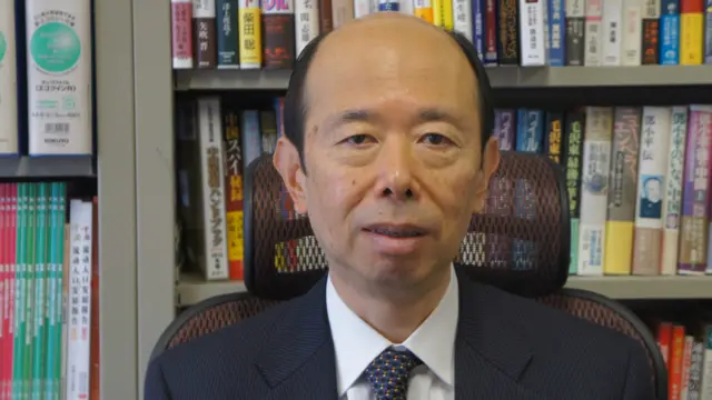 日光亚细亚大学亚洲研究所教授游川和郎疑虑访日中国游客的行为可能最终导致政治问题。