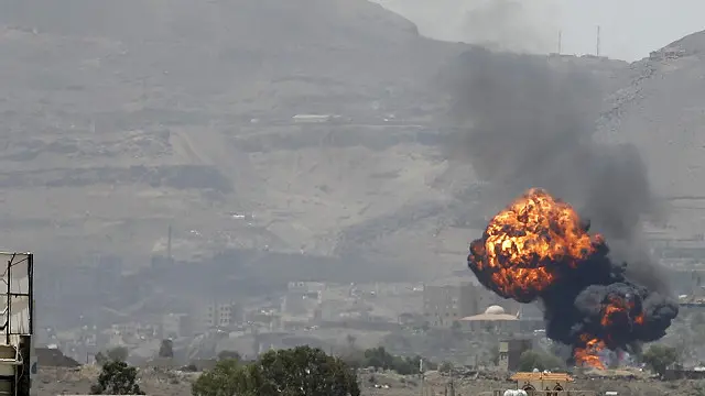 اقوام متحدہ کے مطابق یمن میں اب تک 2335 شہریوں سمیت 4900 افراد ہلاک ہو چکے ہیں