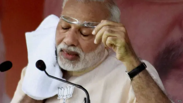 नरेंद्र मोदी