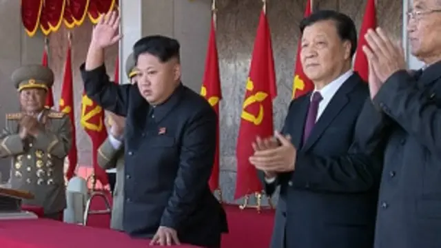 Kim Jong-un é agora o receptor do legado deixado por seu avô, Kim Il-sung. 