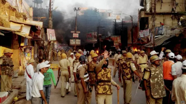 मैनपुरी में बवाल