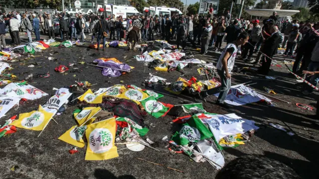 خیال رہے کہ اس سے قبل جون میں بھی ایچ ڈی پی کی ریلی کو دیار بکیر شہر میں عام انتخابات سے قبل نشانہ بنایا گيا تھا۔