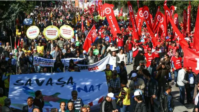 Muchas personas viajaron a Ankara desde otras ciudades para participar en la manifestación.