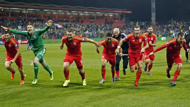 perayaan tim wales lolos ke euro 2016