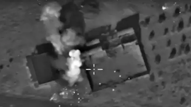 تصویری از حمله هوایی هواپیماهای روسی در سوریه که وزارت دفاع روسیه منتشر کرده است