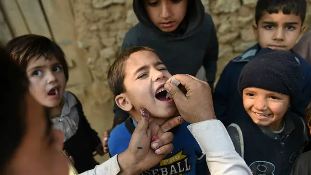 پاکستان کی حکومت نے پولیو کو قومی ایمرجنسی قرار دیا ہے