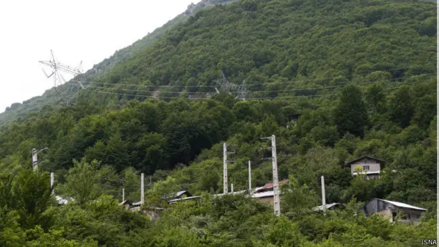 گفته شده در نزدیکی ورسک روستایی 'ساختگی' کار زمین‌خواران را تسهیل کرده است