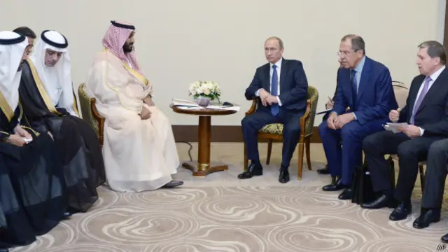 Ông Putin nhấn mạnh rằng nếu Moscow không ủng hộ Tổng thống Assad, sẽ có nguy cơ "các nhóm khủng bố" xâm chiếm Syria