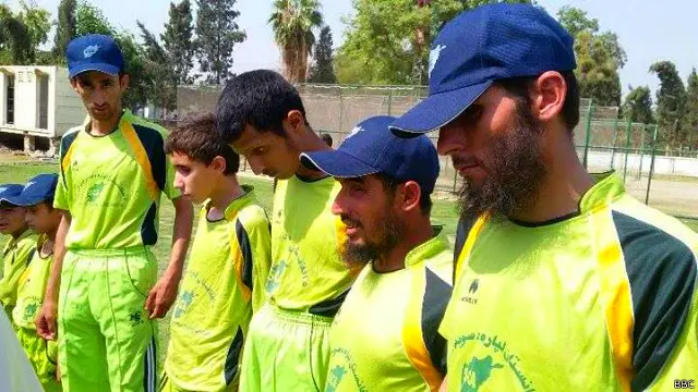 په دې لوبډلو کې کم عمره لس کلن او د پاخه عمر لوبغاړي هم شته، ځینې یې یاد لوبغاړي دي ځکه له دې تېرو درې کلونو راهیسې لوبه کوي