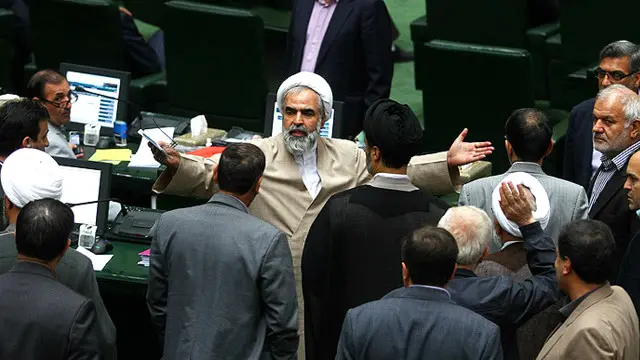 بررسی برجام در مجلس تنش‌آفرین بود