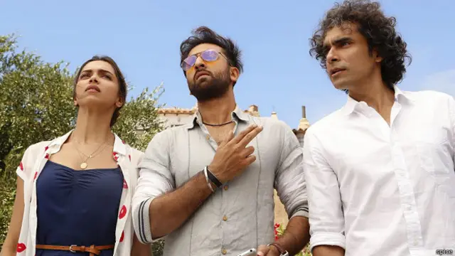 امتیاز کے مطابق اب فلمی دنیا کی تصویر بدل رہی ہے اور خواتین بھی آگے بڑھ رہی ہیں