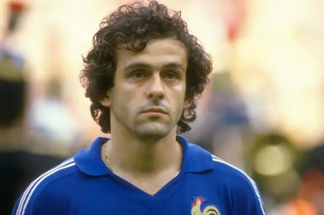 Michel Platini tuvo una destacada carrera como futbolista ante de convertirse en dirigente y llegar al Comité Ejecutivo de la FIFA en 2007.