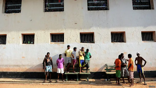 ත්‍රස්ත මර්දන කාර්යාංශය කියා සිටියේ මෙම සැකකරුවන්ට අදාළ පරීක්ෂණ අවසන් කොට සියලු වාර්තා නීතිපතිවරයා වෙත ඉදිරිපත් කර ඇති බවයි