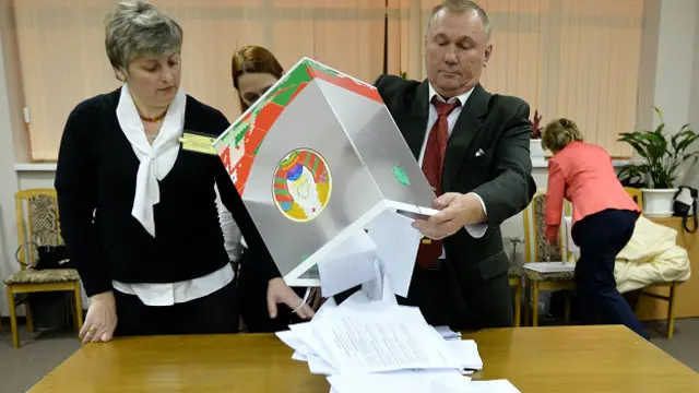 Kiểm phiếu trong bầu cử ở Belarus
