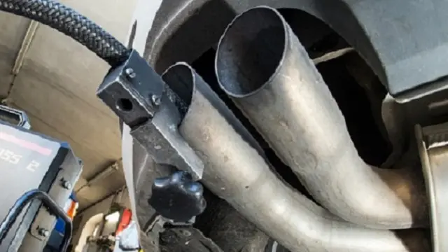 أكد وزير النقل البريطاني على أهمية الضغط في اتجاه اختبار انبعاثات السيارات على الطريق خارج المعامل 