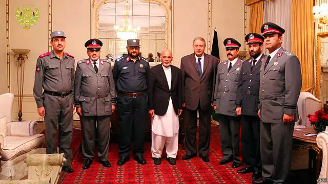 ولسمشر محمد اشرف غني د پنځو ولایتونو (ښاغلي غني د څلورو نورو ولایتونو (غزني نورستان، سرپل، لغمان او بادغیس) لپاره نوي امنیه قومندانان ټاکلي