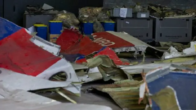 مجلس السلامة جمع أجزاء من الطائرة عثر عليها في دونيتسك