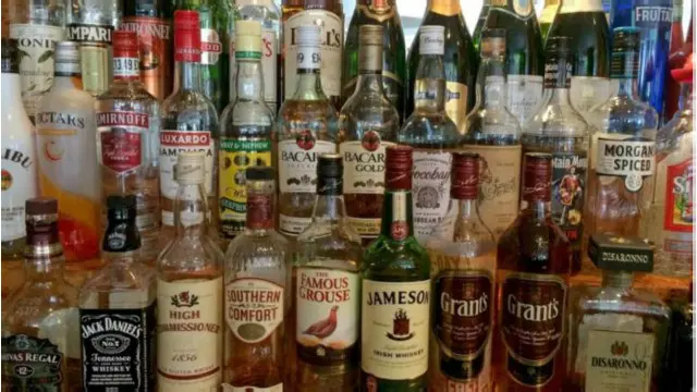 شراب نوشی پر پابندی سے کچھ لوگ نا خوش ہیں