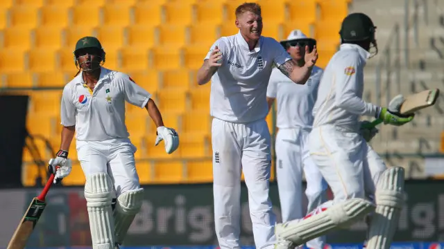 شعیب ملک پہلے دن شان مسعود کے آؤٹ ہونے پر تیسرے ہی اوور میں بیٹنگ کے لیے آئے تھے انھوں نے تقریباً دس گھنٹے بیٹنگ کی جس سے ان کی ثابت قدمی اور بھرپور اعتماد کا بخوبی اندازہ ہوتا ہے