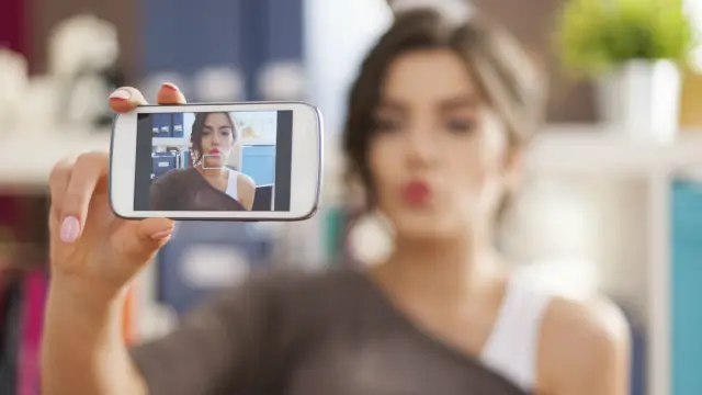 سب سے زیادہ معلومات لِیک کرنے والی آئی او ایس ایپ لولی سکوپ تھی جو کہ لوکیشن (صارف کے مقام سے متعلق) براؤزر ہے یہ ایپ صارف کی معلومات 17 تیسری پارٹی کے ڈومینز کو فراہم کردیتی ہے